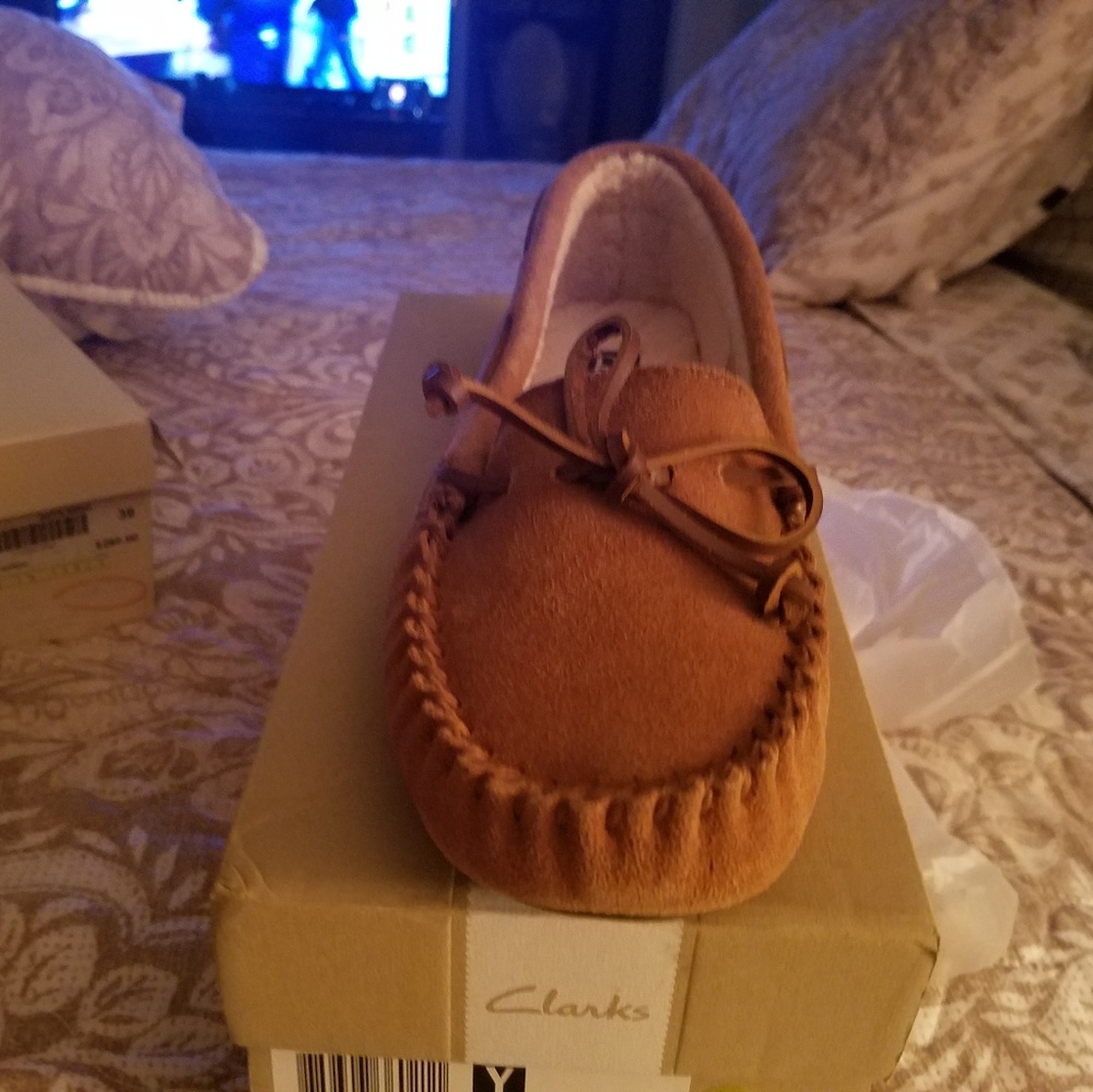 Moccasin - Picture 2 of 3